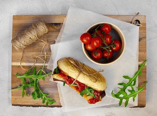 Panini z grillowaną kiełbaską 