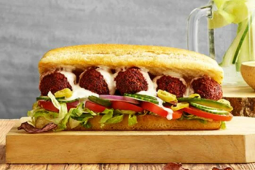 KANAPKA Z FALAFELEM Z BURAKÓW