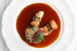 Szaszłyk z Foie Gras i łososia w occie malinowym