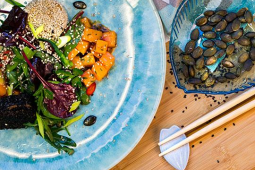 Sałatka z tofu z pieczoną dynią