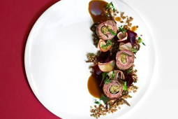 Wołowe zrazy zawijane z kaszą gryczaną