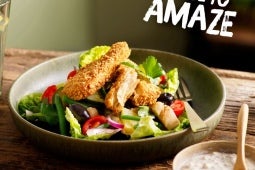 Garden Gourmet Crispy Tenders na kolorowej sałatce