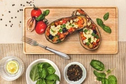 PIECZONY BAKŁAŻAN Z „ROŚLINNYM TUŃCZYKIEM&quot;